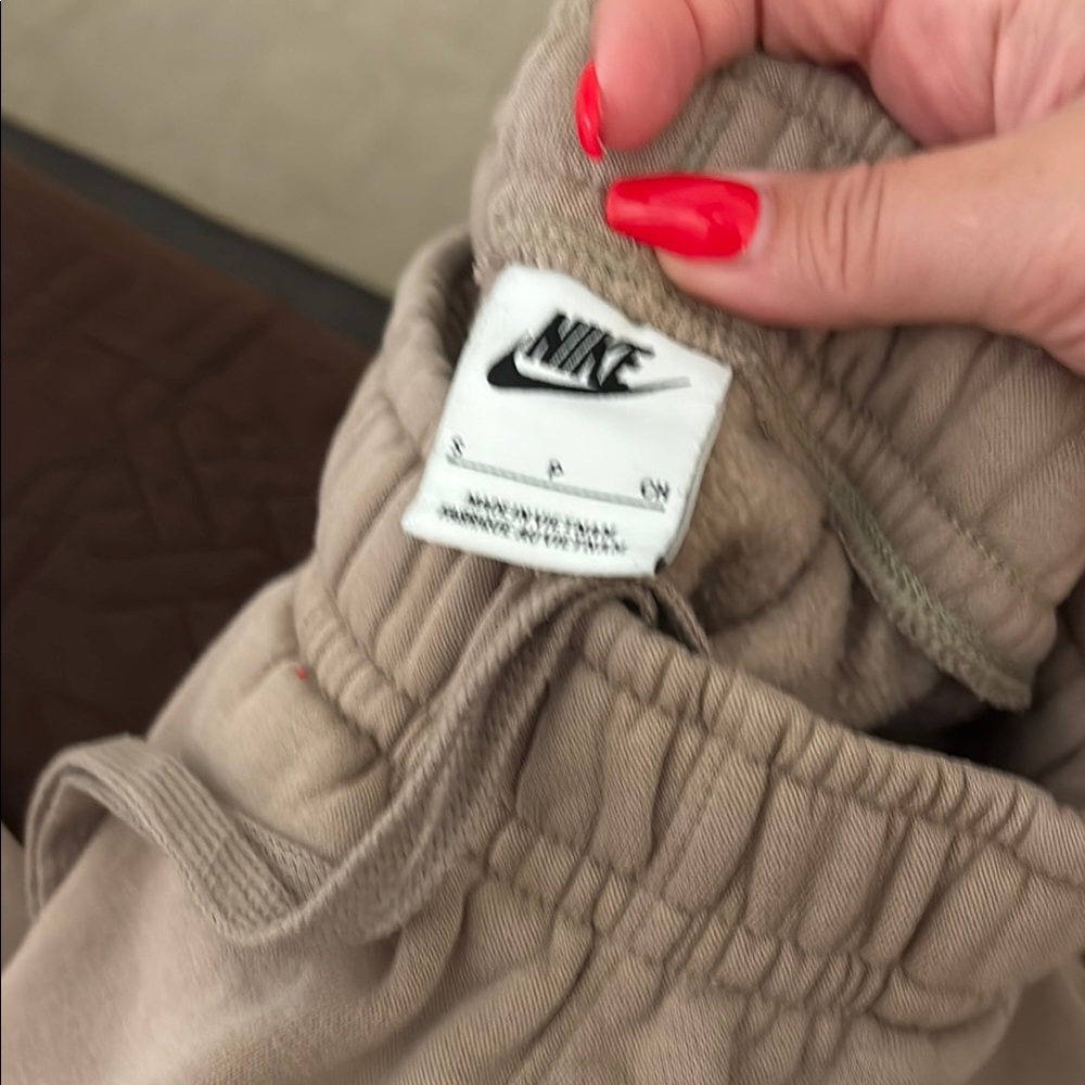 Nike Jogger Sweatpants Trio - Brown, Cream, and Tan - Picture 4 of 6